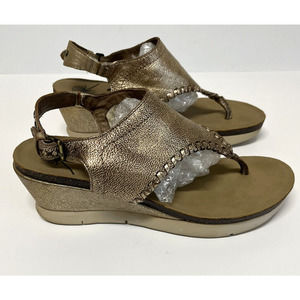 OTBT Meditate Women's Size 10M Sandals Leather Bronze Thong Wedge Cork